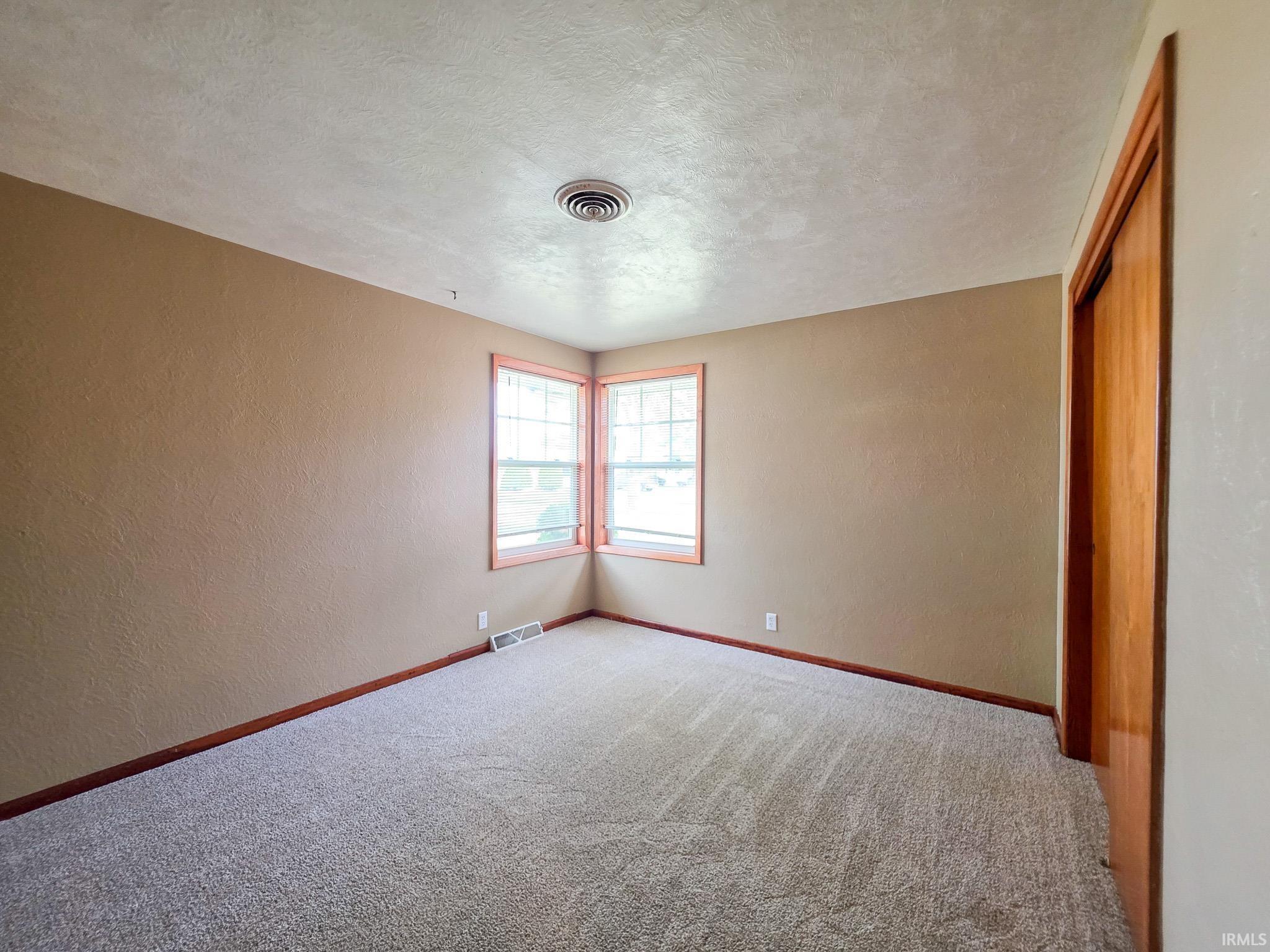 345 W Dinehart Avenue Elkhart IN 46517