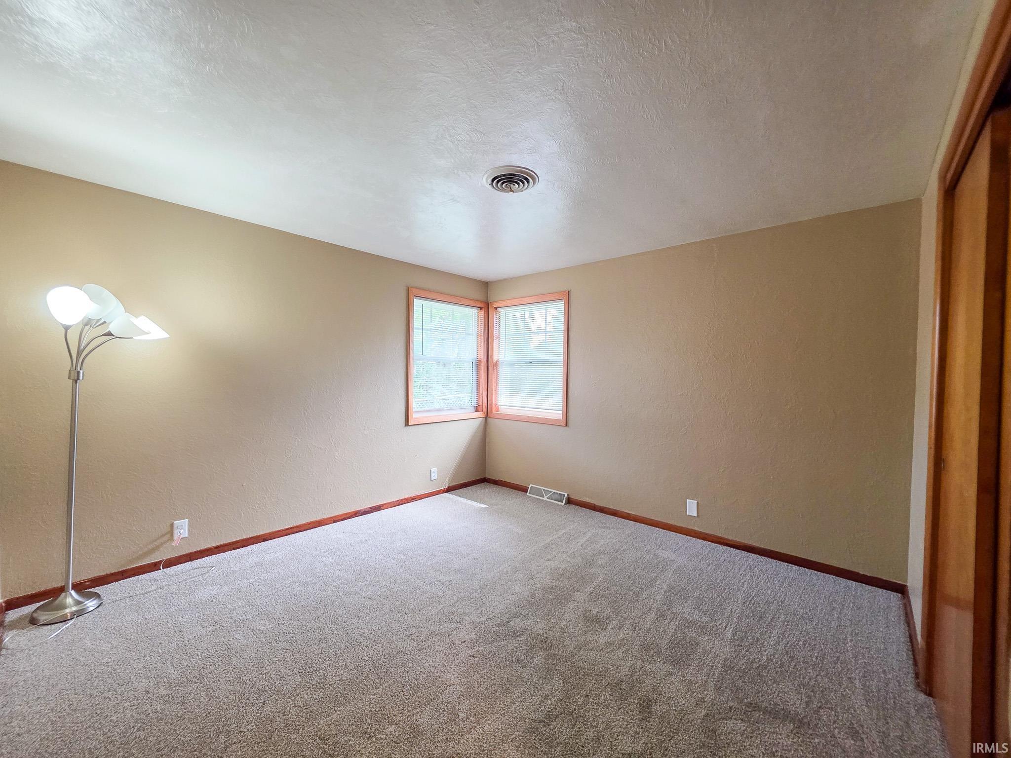 345 W Dinehart Avenue Elkhart IN 46517