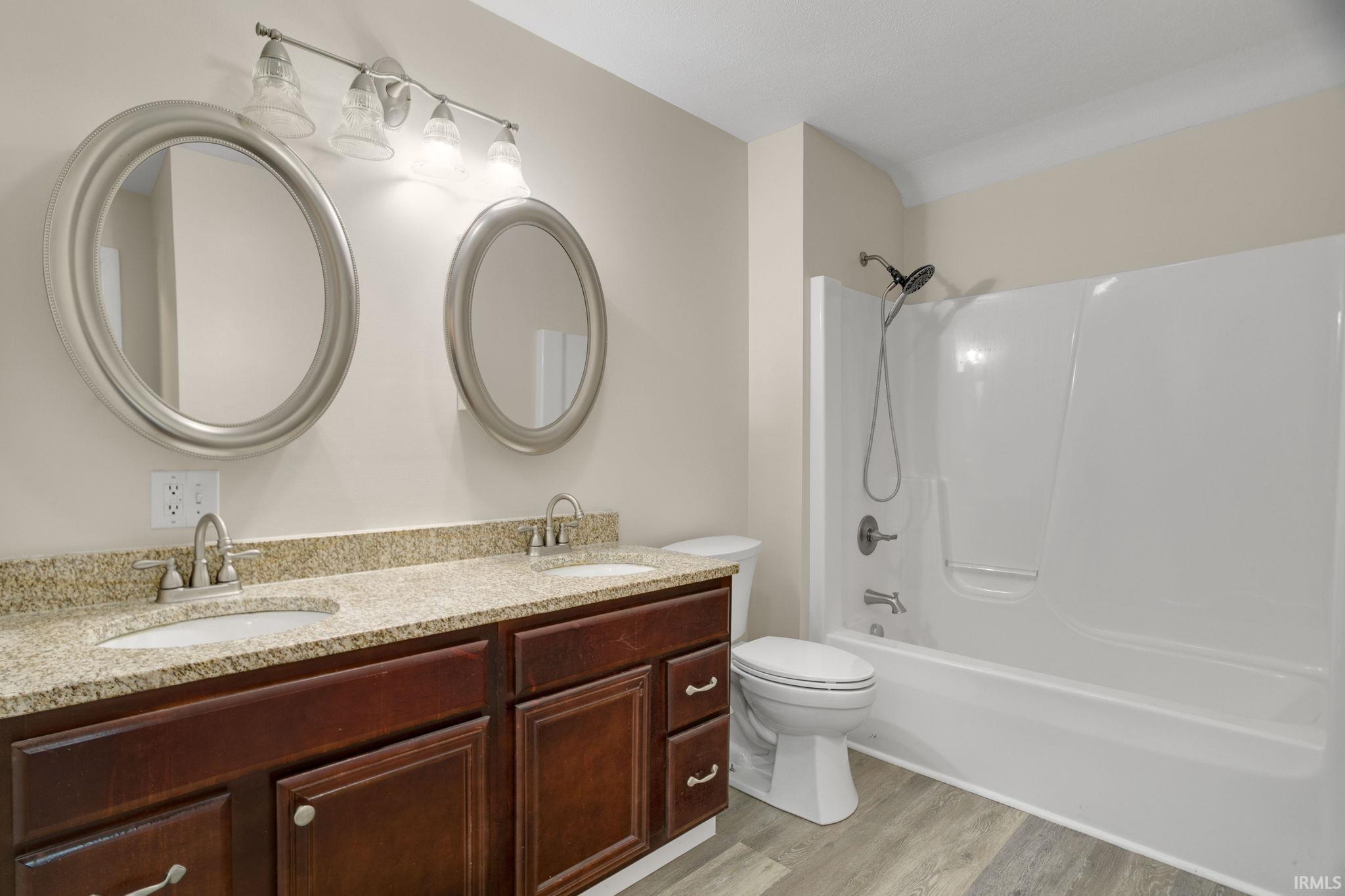 916 S 35th Street South Bend IN 46615