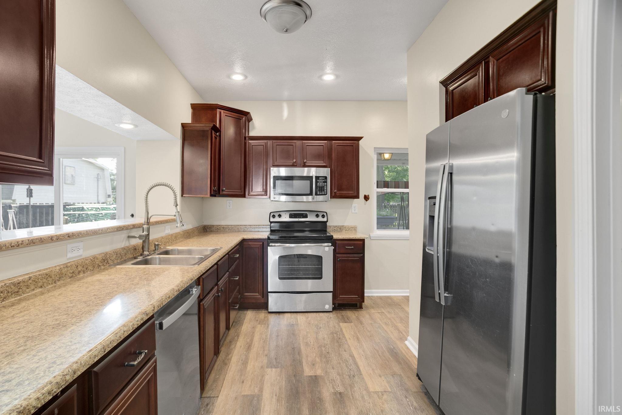 916 S 35th Street South Bend IN 46615