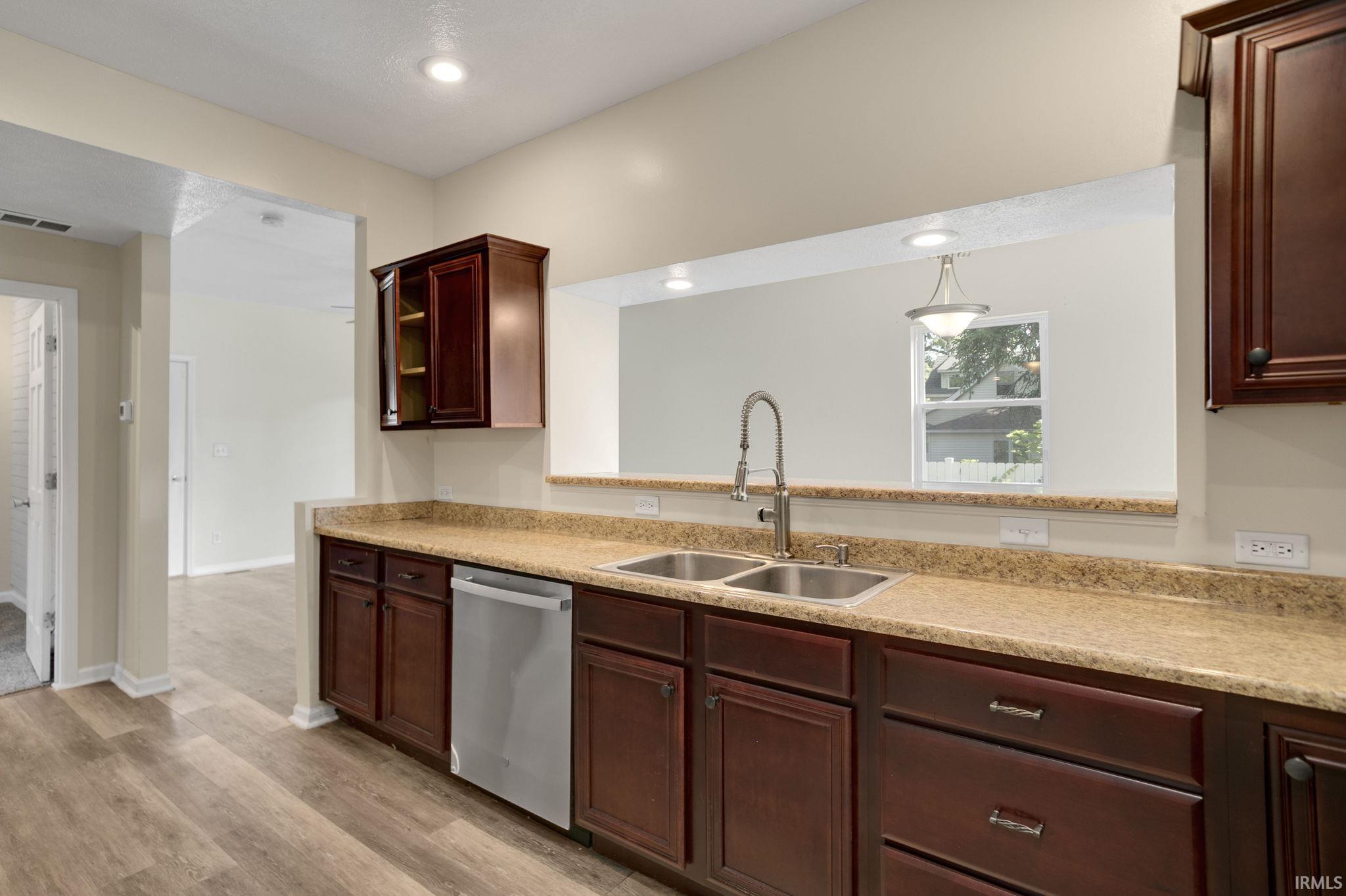916 S 35th Street South Bend IN 46615