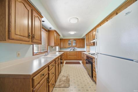 255 S Park Avenue Francesville IN 47946