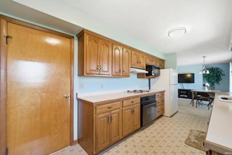 255 S Park Avenue Francesville IN 47946