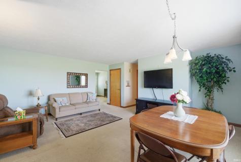 255 S Park Avenue Francesville IN 47946