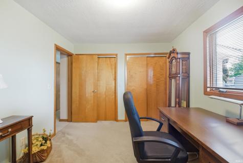 255 S Park Avenue Francesville IN 47946