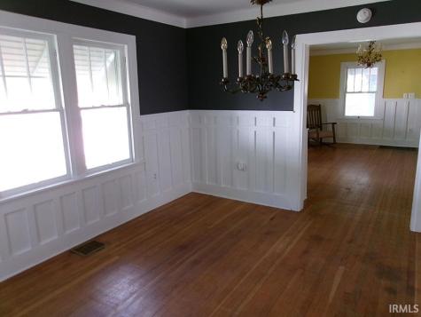 131 E Mechanic Street Bloomfield IN 47424
