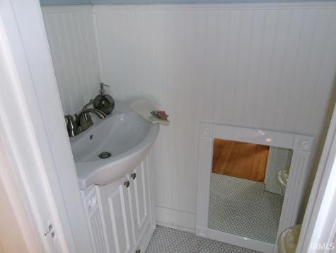 131 E Mechanic Street Bloomfield IN 47424