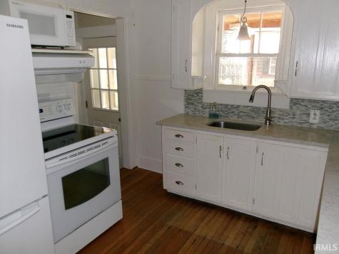 131 E Mechanic Street Bloomfield IN 47424