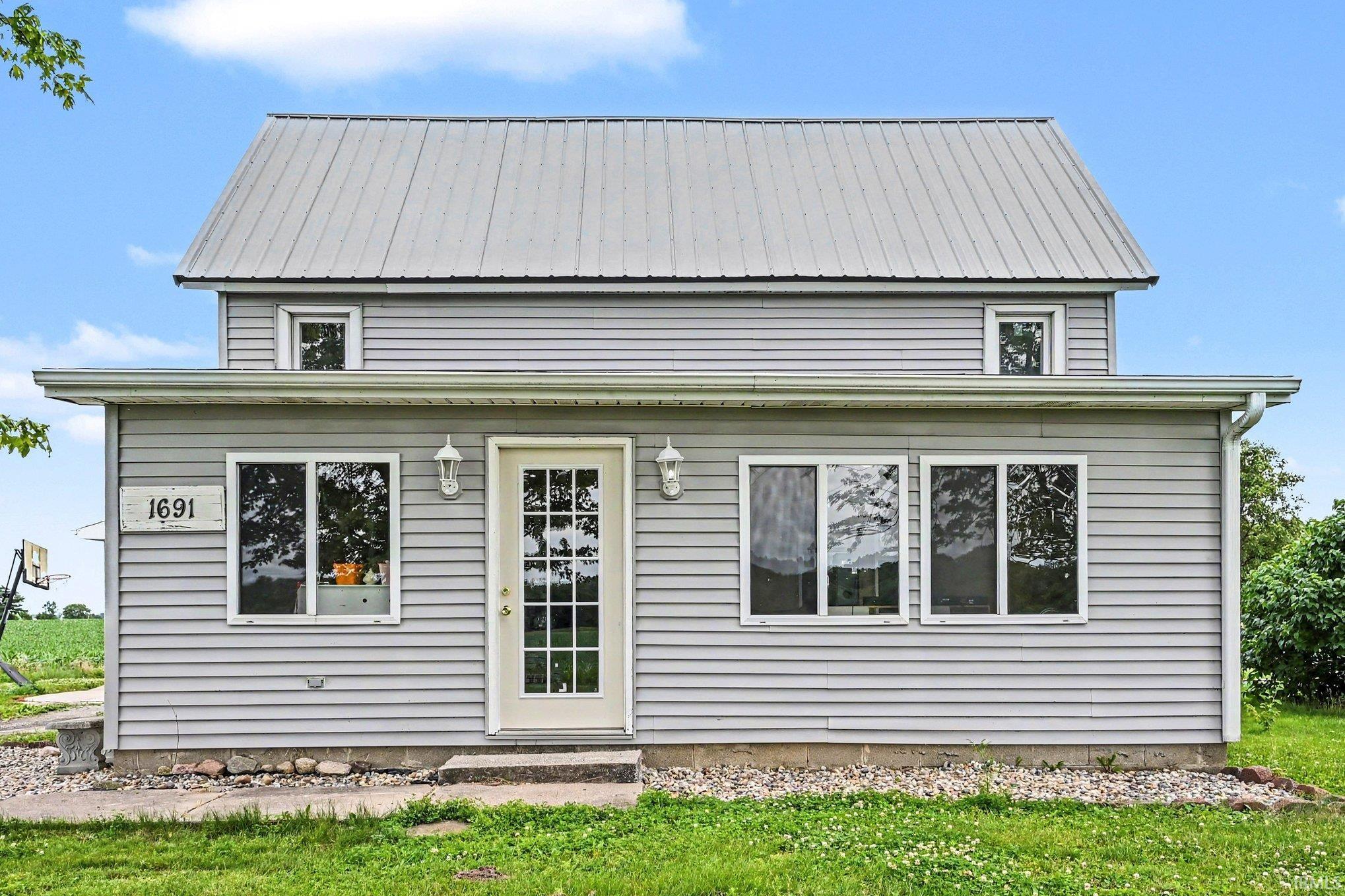 1691 S 650 E Akron IN 46910