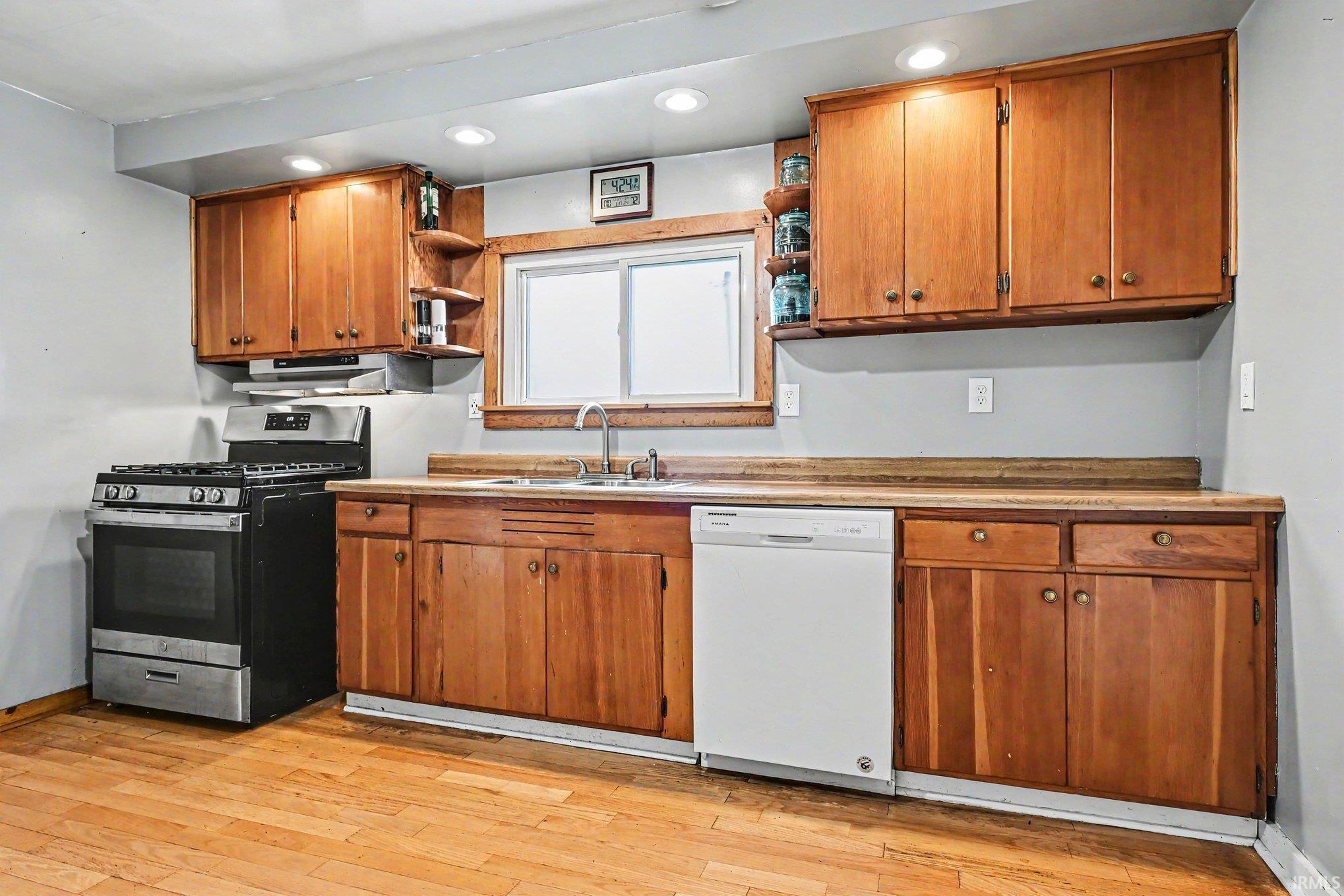 1691 S 650 E Akron IN 46910