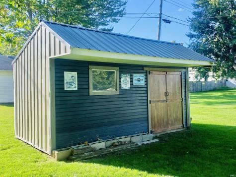 752 S Hastings Street Nappanee IN 46550