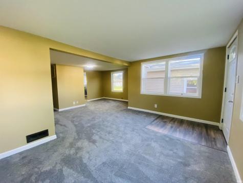 752 S Hastings Street Nappanee IN 46550