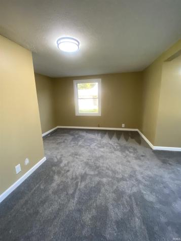 752 S Hastings Street Nappanee IN 46550
