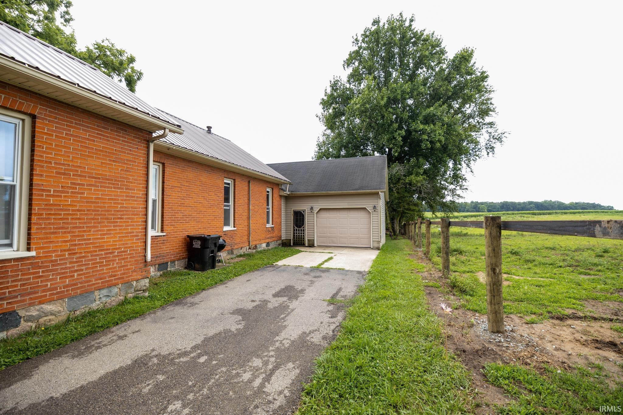 2737 E Macy Gilead Road Macy IN 46951