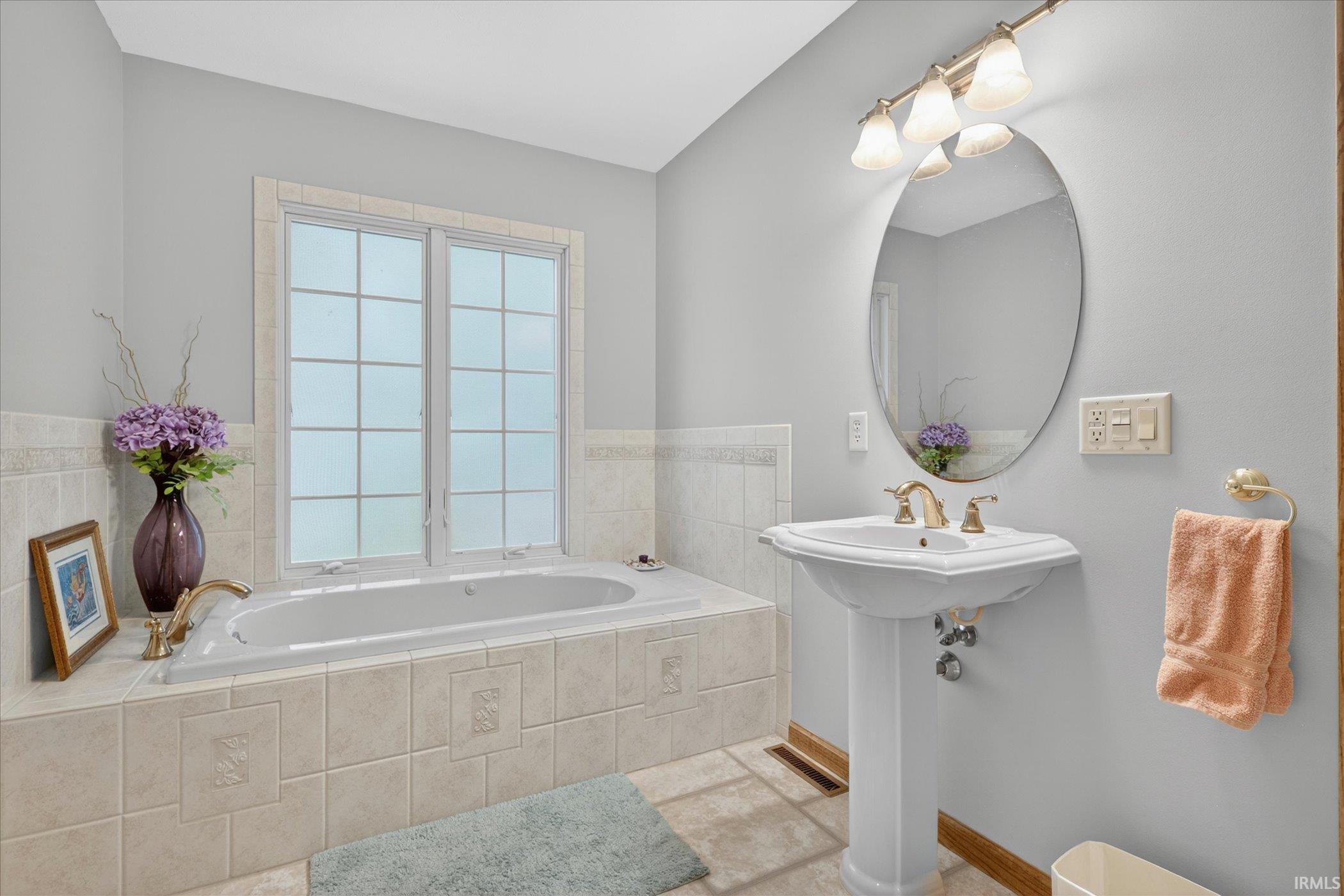 12433 Timberline Trace Granger IN 46530