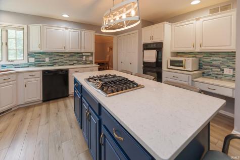 501 S Riviera Lane Yorktown IN 47396