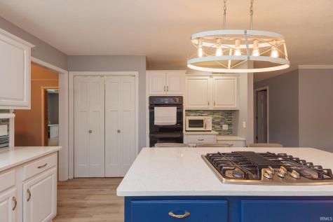 501 S Riviera Lane Yorktown IN 47396