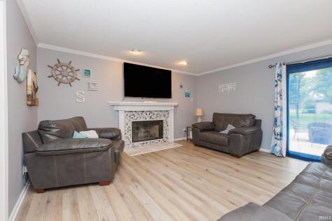 501 S Riviera Lane Yorktown IN 47396