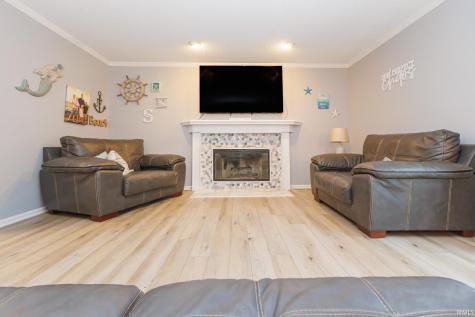 501 S Riviera Lane Yorktown IN 47396