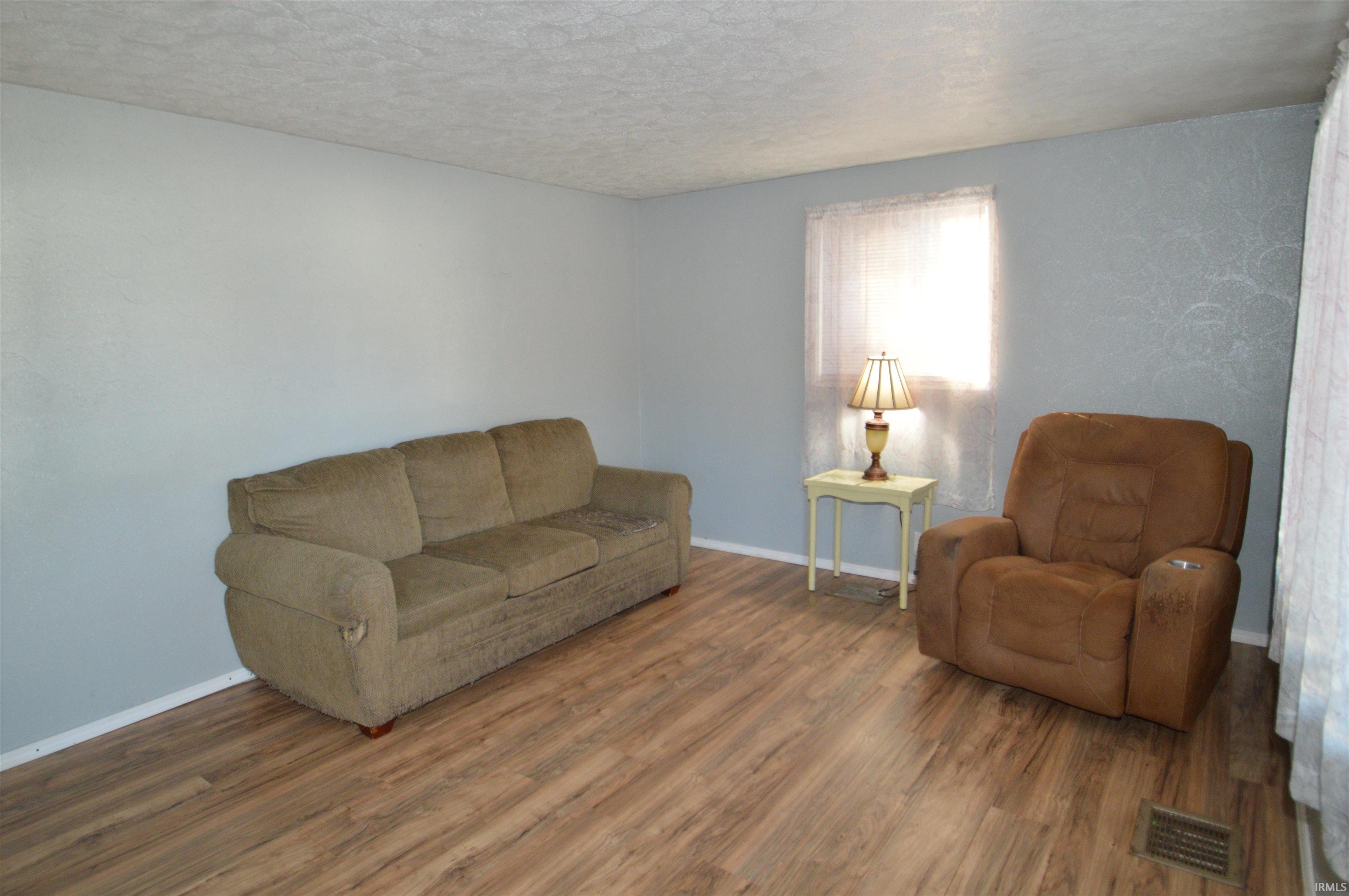 1010 Lancaster Drive South Bend IN 46614