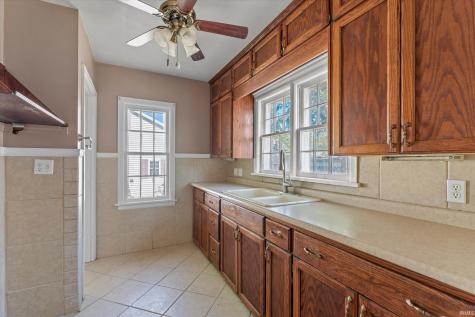 413 Tonti Street South Bend IN 46517