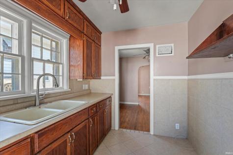 413 Tonti Street South Bend IN 46517