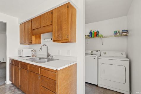 627 E Jefferson Street Warren IN 46792
