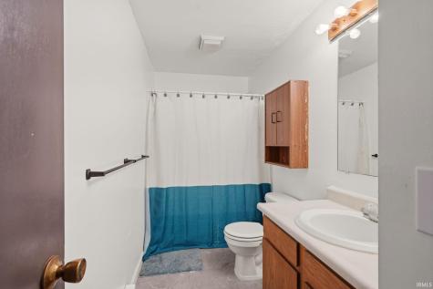 627 E Jefferson Street Warren IN 46792