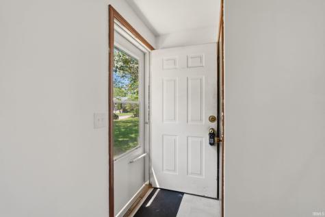 627 E Jefferson Street Warren IN 46792