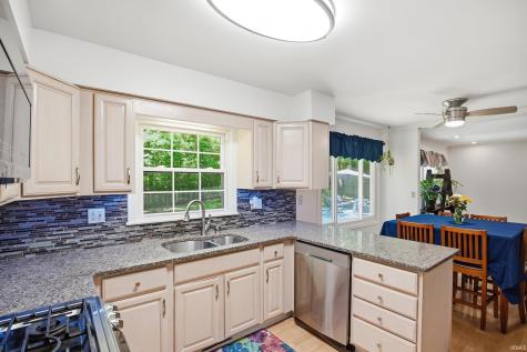 6902 Mohican Trail Fort Wayne IN 46804