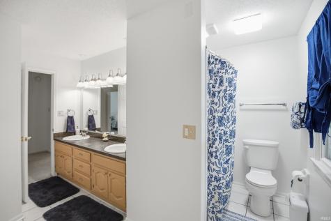 6902 Mohican Trail Fort Wayne IN 46804