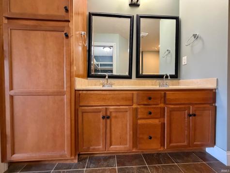946 Kimberly Drive Brownstown IN 47220
