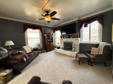 289 N Main Street Linton IN 47441