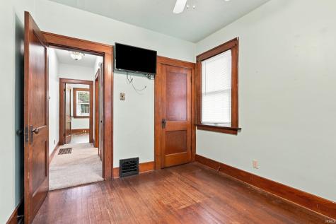 2021 Oakland Street Fort Wayne IN 46808