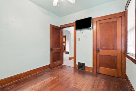 2021 Oakland Street Fort Wayne IN 46808