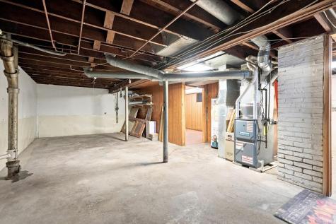 2021 Oakland Street Fort Wayne IN 46808