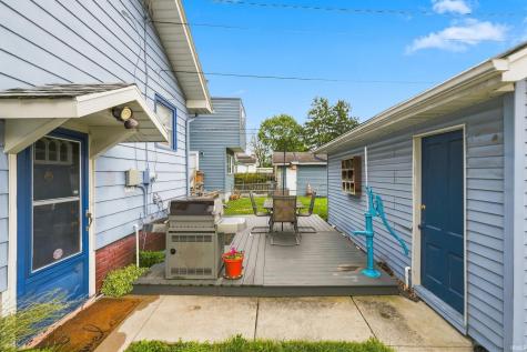2021 Oakland Street Fort Wayne IN 46808