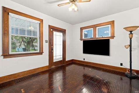 2021 Oakland Street Fort Wayne IN 46808