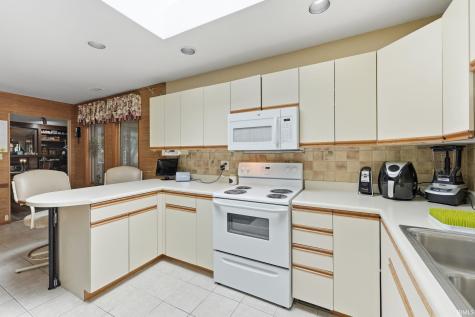3323 Sudbury Place Fort Wayne IN 46815