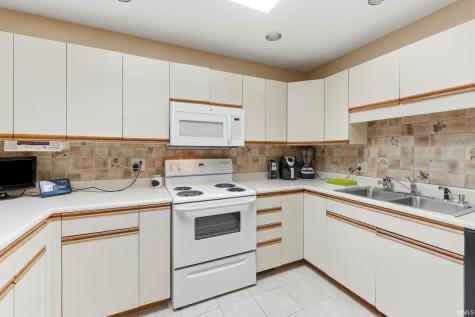 3323 Sudbury Place Fort Wayne IN 46815