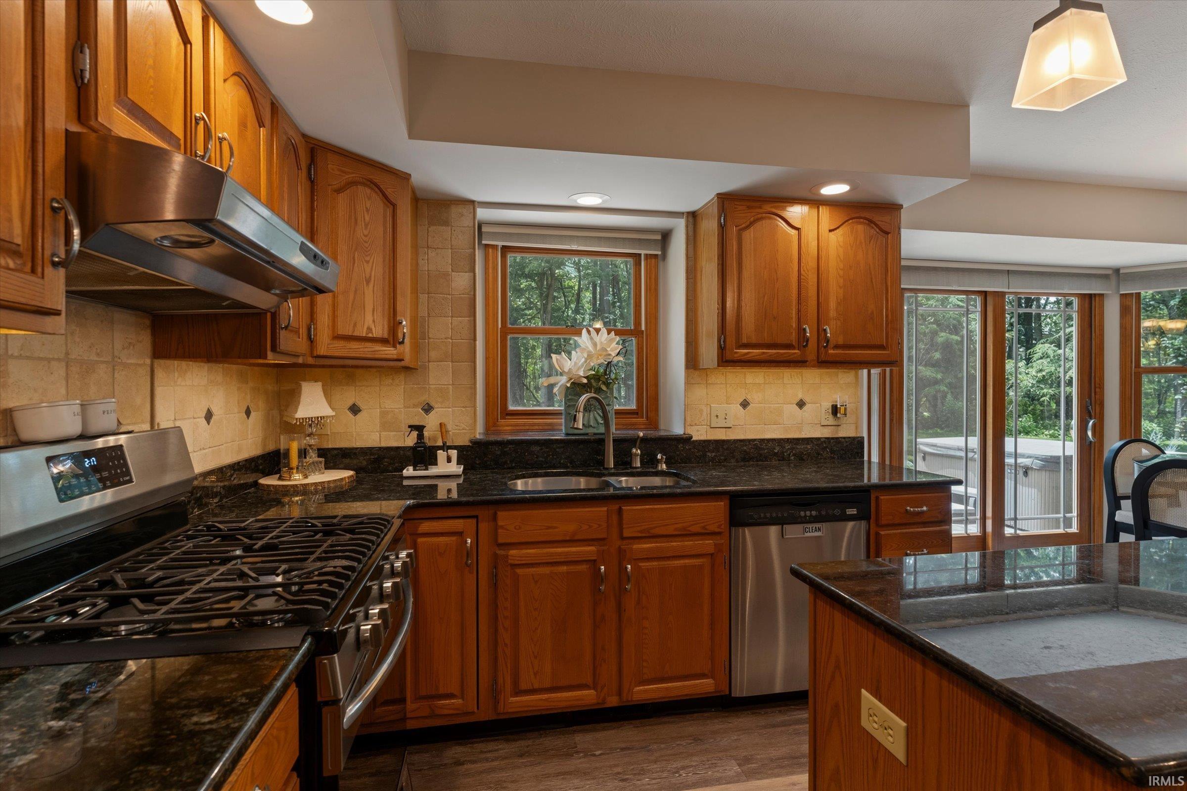 21495 Old Walnut Court South Bend IN 46628
