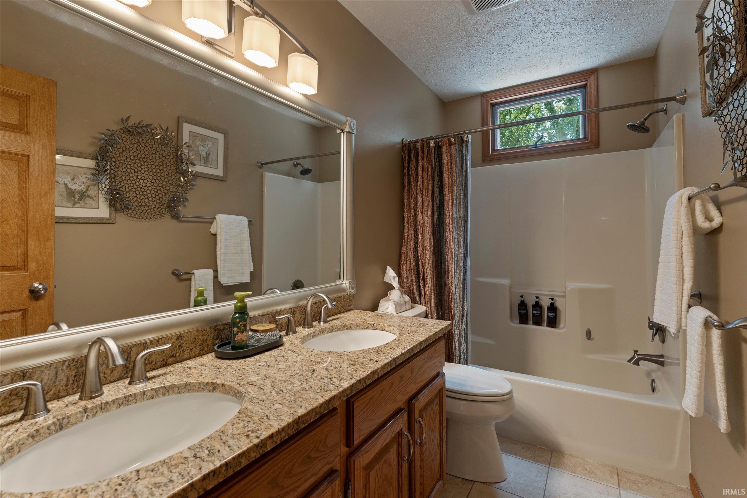 21495 Old Walnut Court South Bend IN 46628