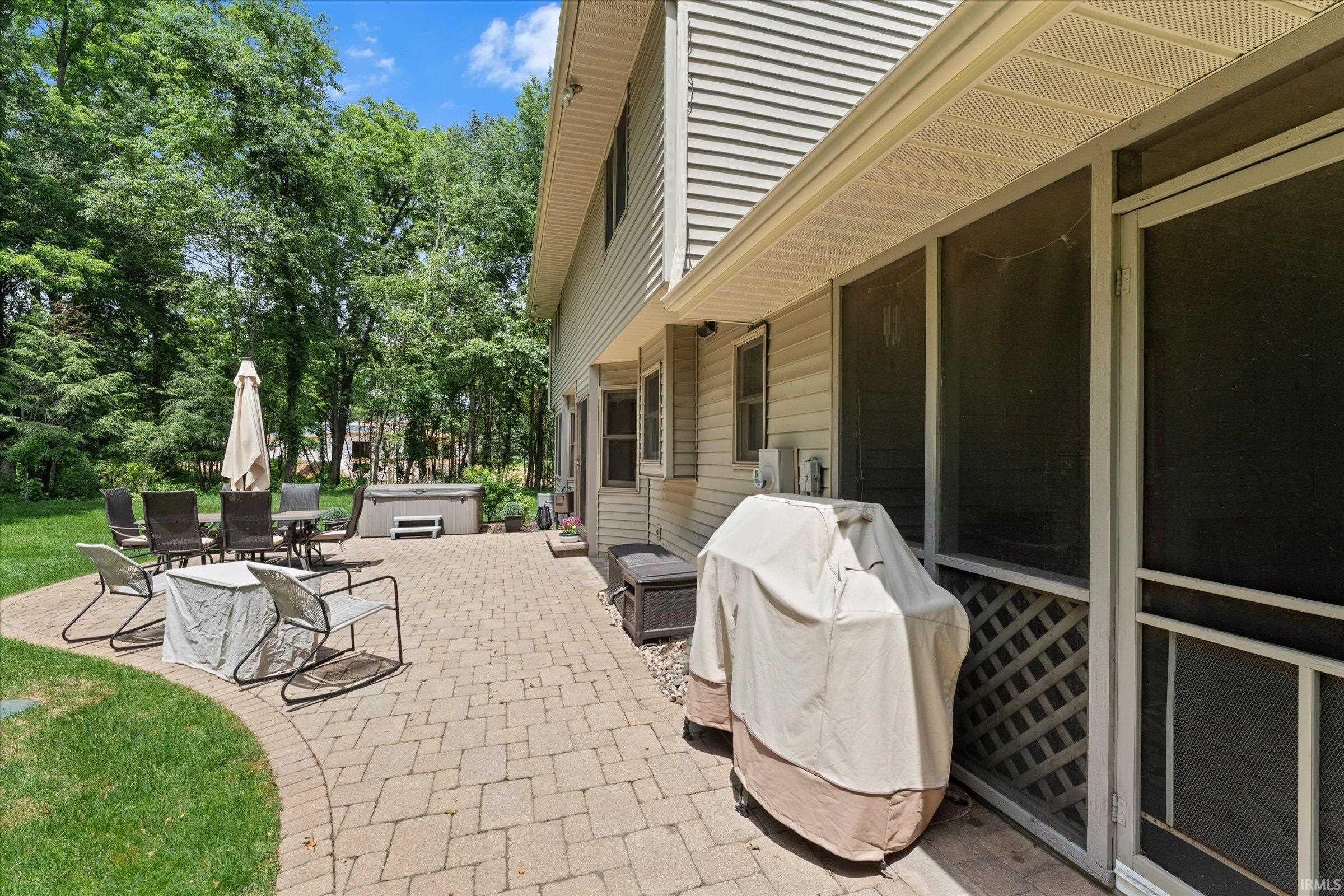 21495 Old Walnut Court South Bend IN 46628