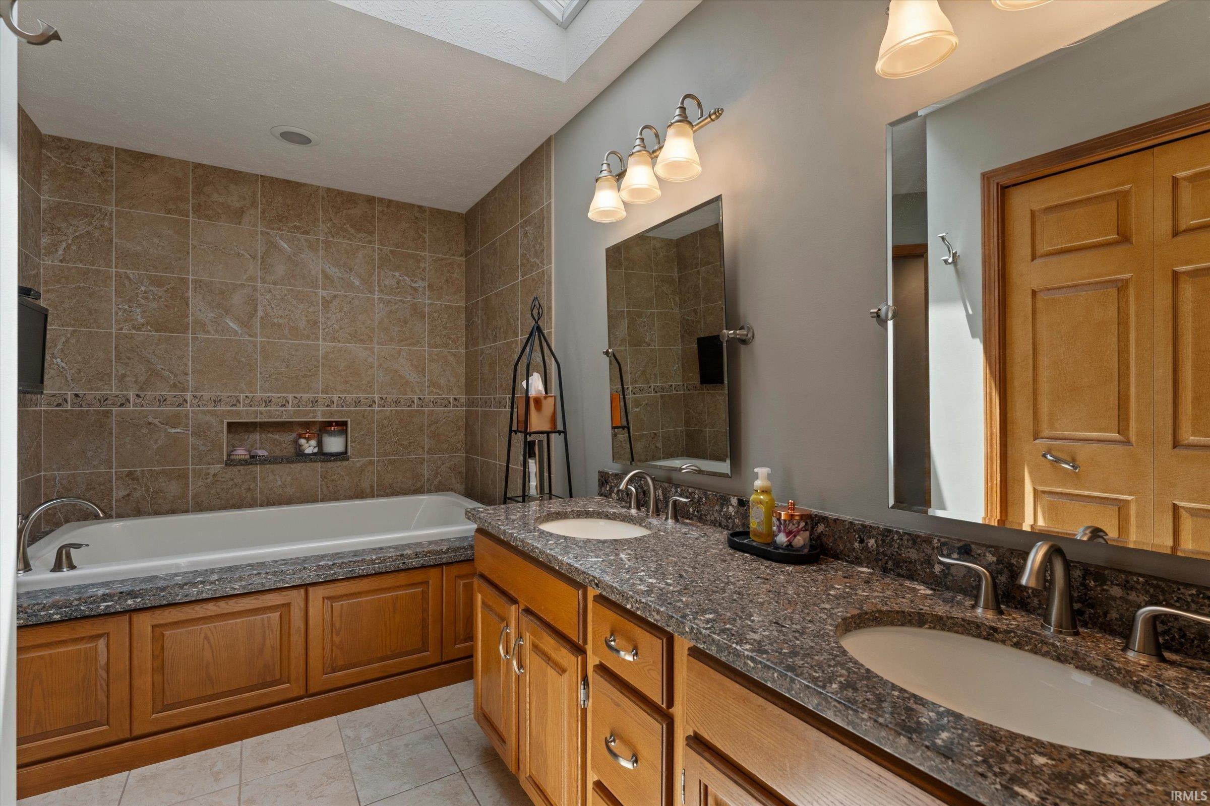 21495 Old Walnut Court South Bend IN 46628