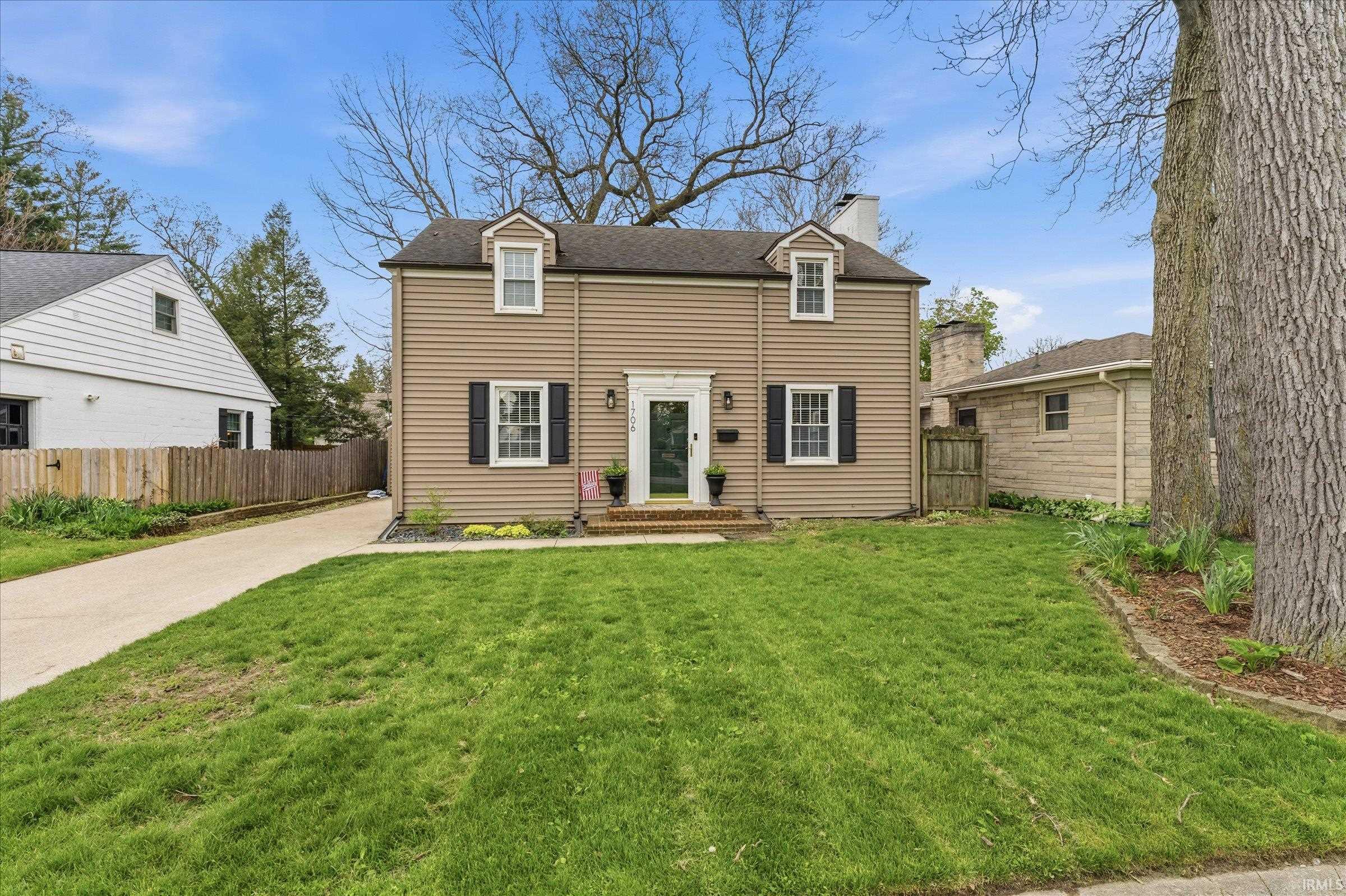1706 Mckinley Avenue South Bend IN 46617