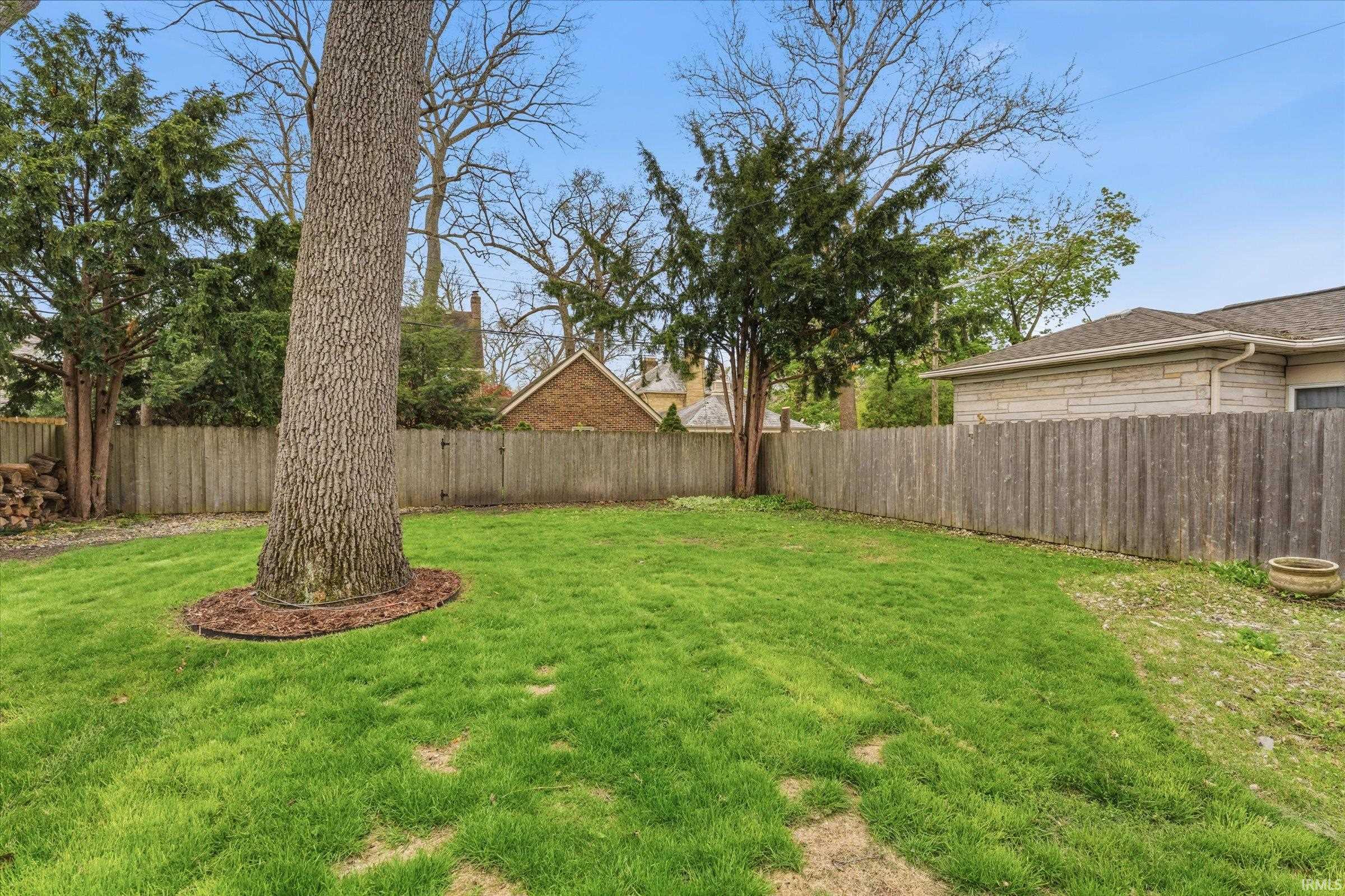 1706 Mckinley Avenue South Bend IN 46617