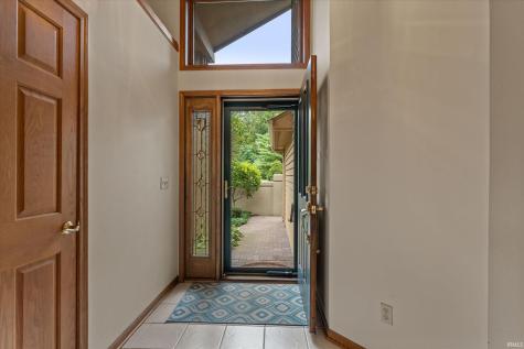 809 Bittersweet Cove Drive Mishawaka IN 46544
