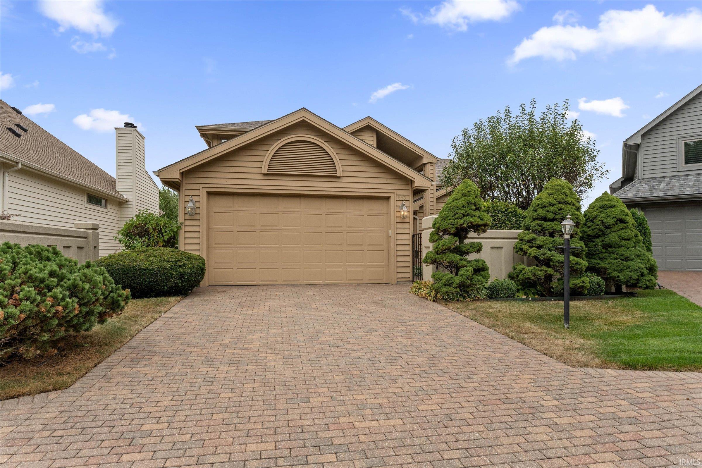 809 Bittersweet Cove Drive Mishawaka IN 46544