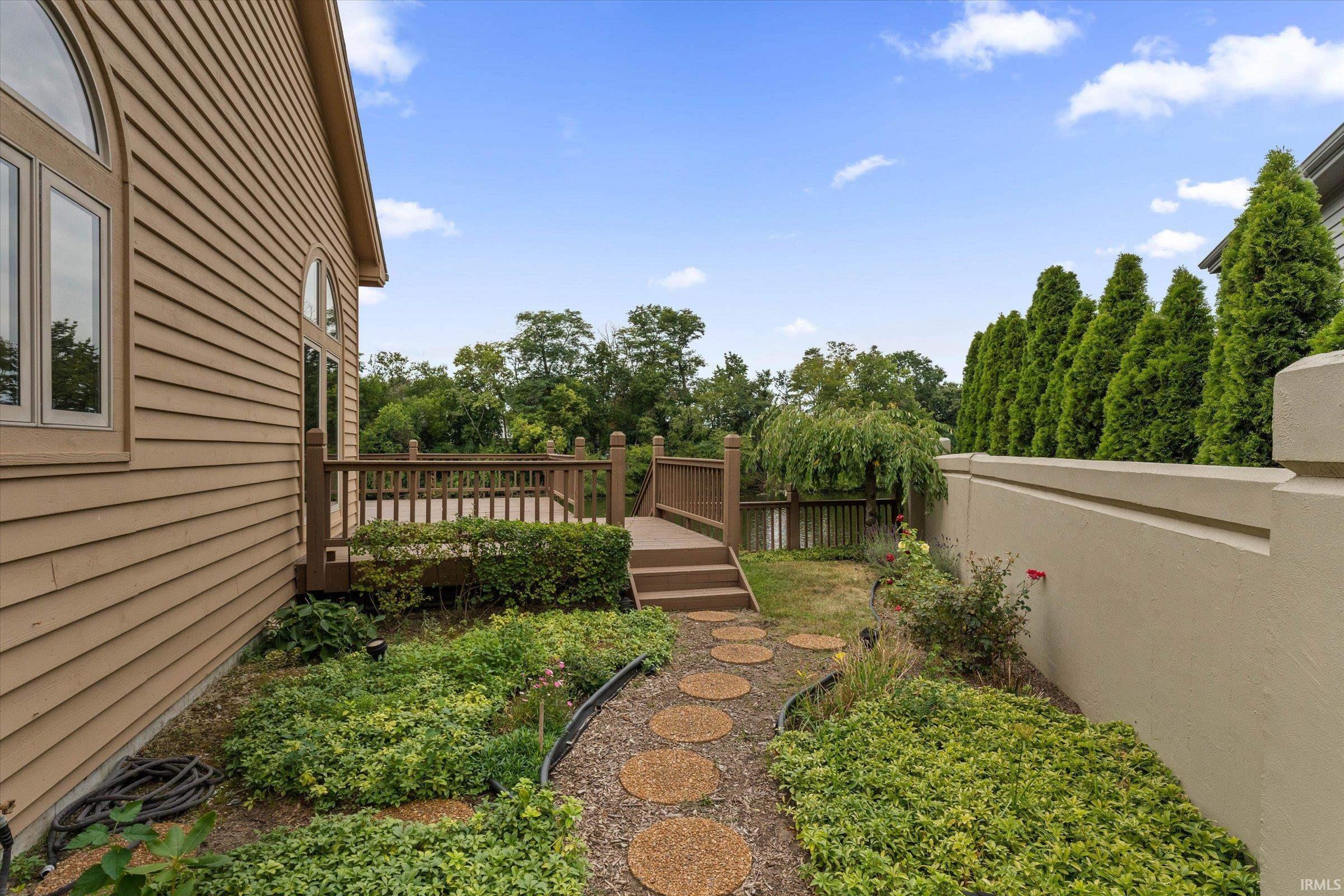 809 Bittersweet Cove Drive Mishawaka IN 46544