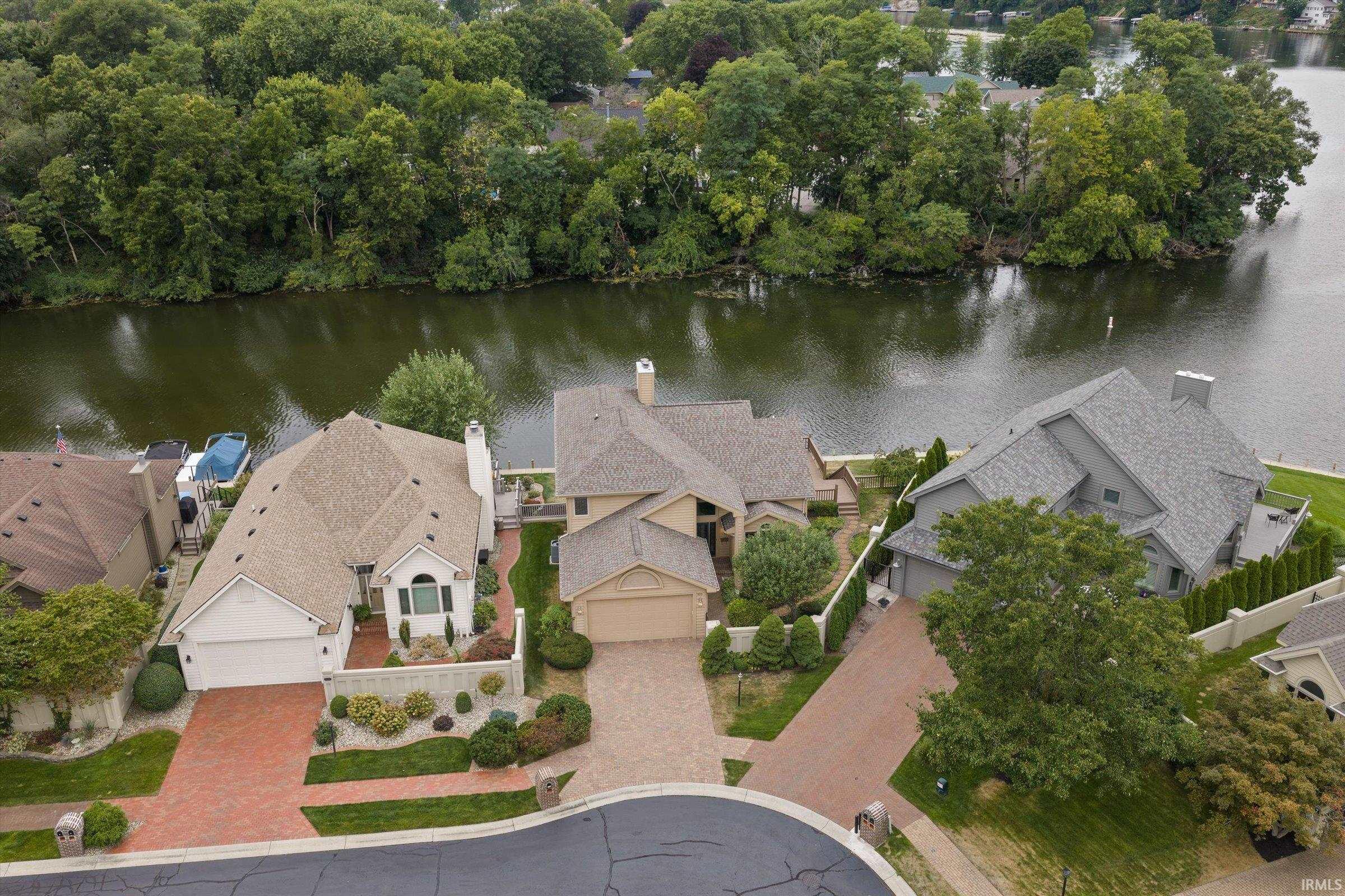 809 Bittersweet Cove Drive Mishawaka IN 46544